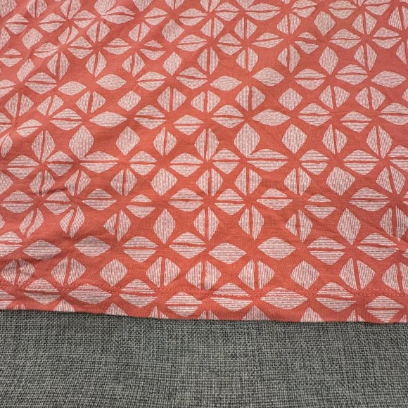 New! Liz Claiborne Skirt Large Rayon & Spandex Elastic Waist Coral Geo‎ MSRP $37 - Picture 8 of 10